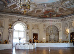 Тронный зал Большого Павловского дворца